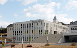 宝塚医療大学