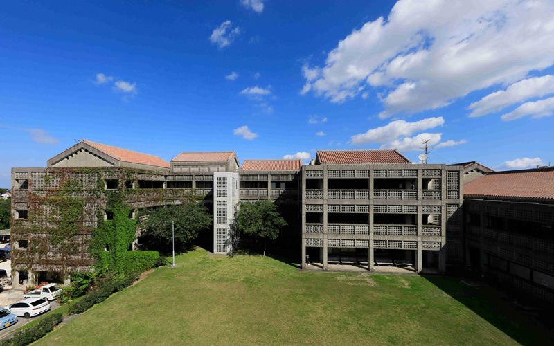 沖縄県立芸術大学