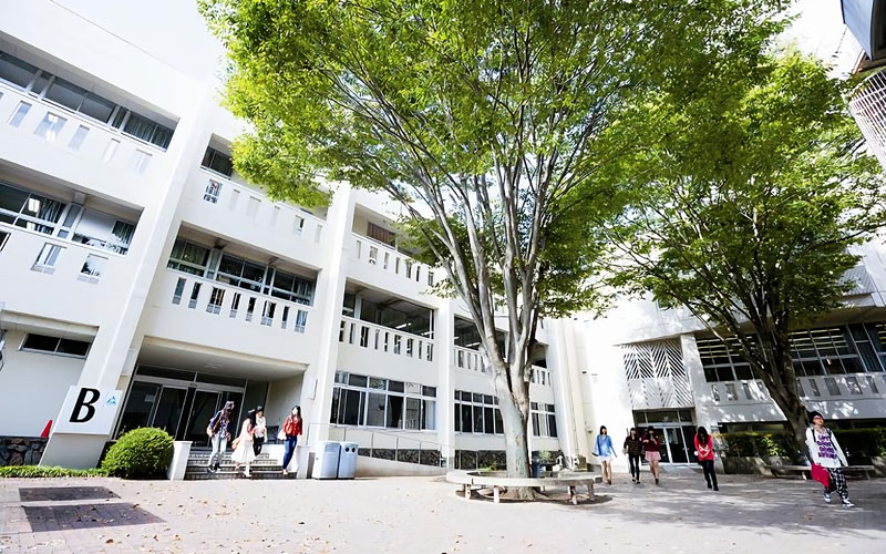 常磐短期大学