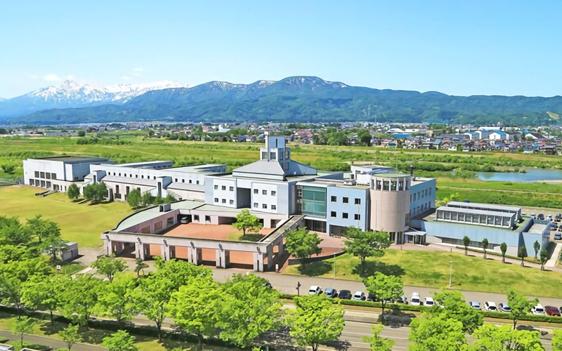 新潟県立看護大学