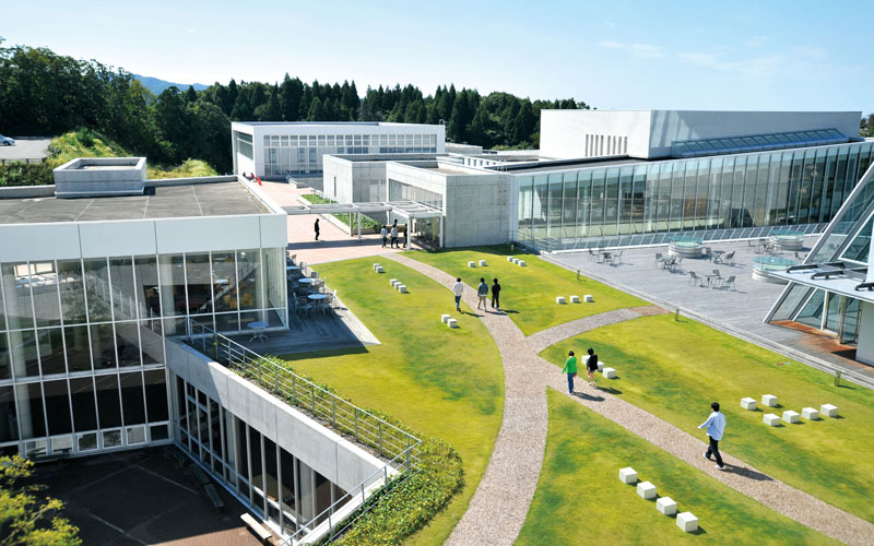 新潟薬科大学